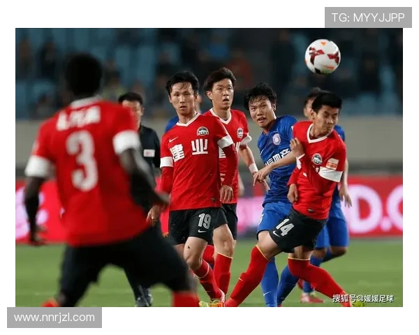 南京足球队与成都足球队赛后技术分析与战术总结