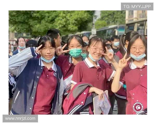 LNG战队乘风破浪再创辉煌展现巅峰实力引领赛场风云争锋